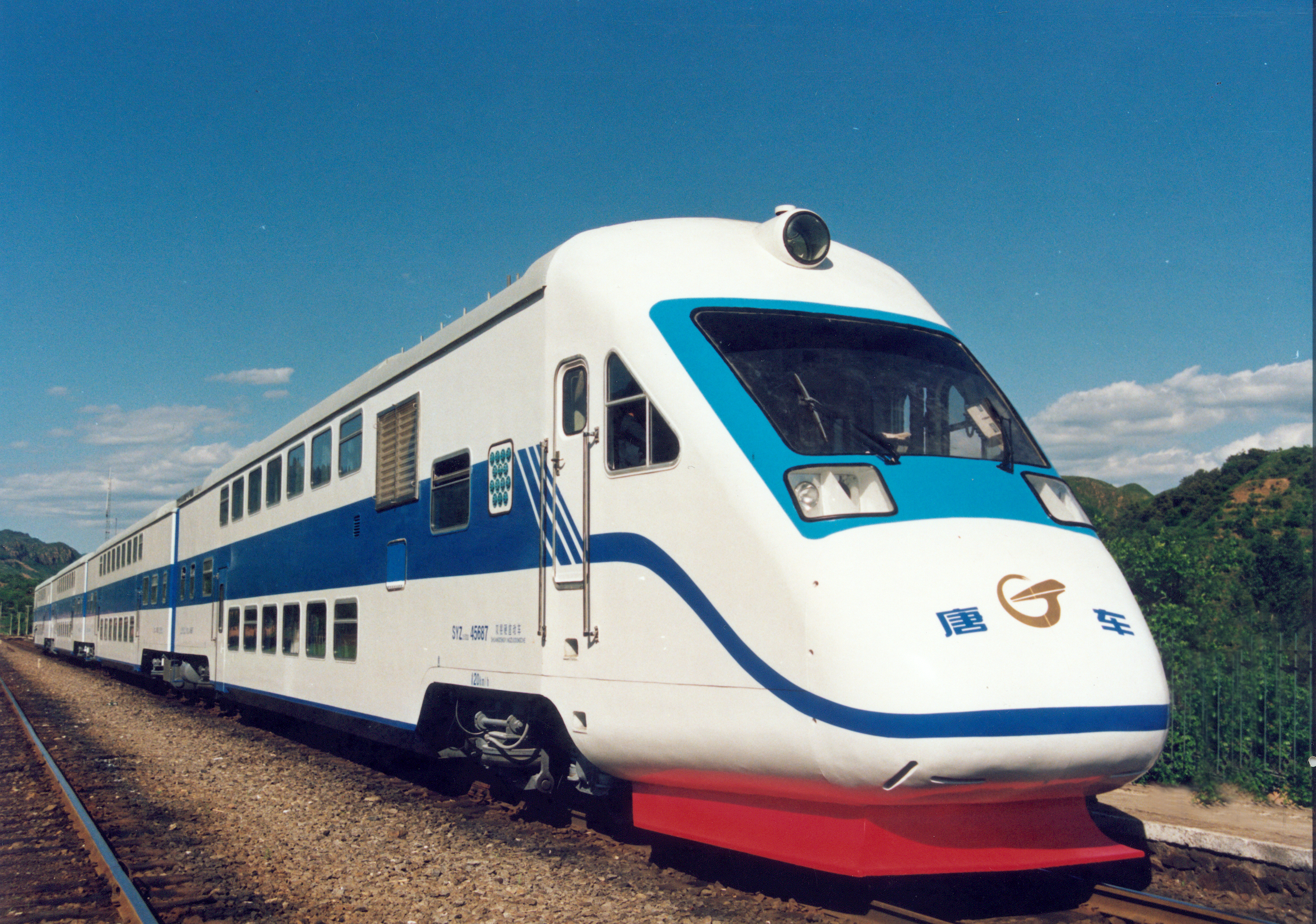 雙層內燃動車組