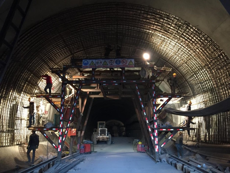 重慶市軌道交通四號線太平衝站至唐家沱站暗挖段施工