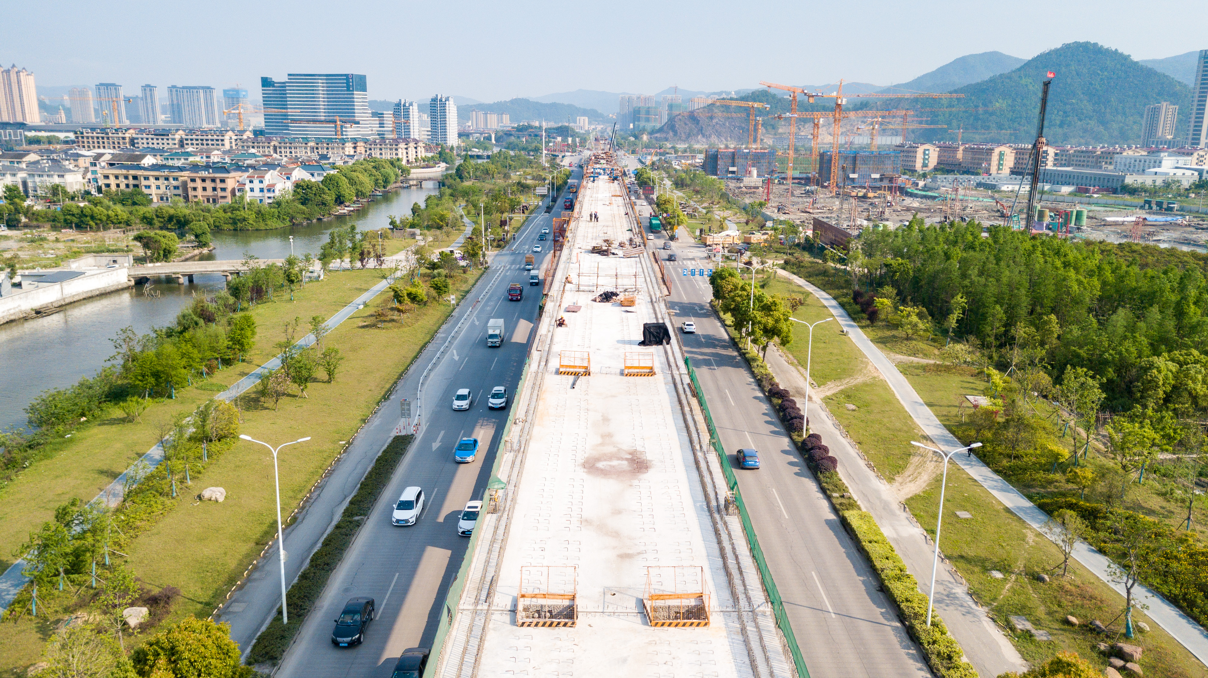 台州項目建設中的高架線