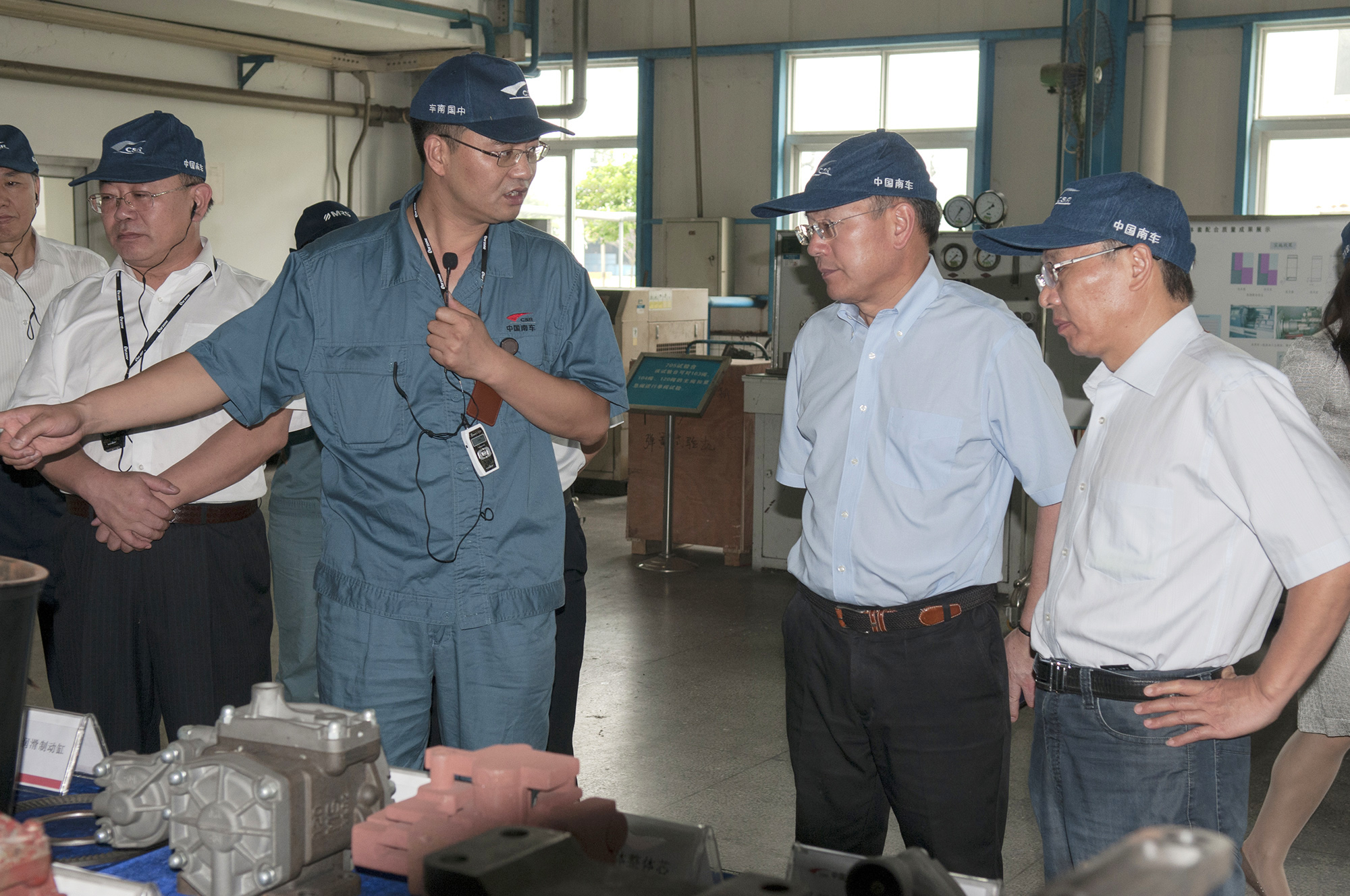 2015年7月中國中車總裁奚國華來公司考察