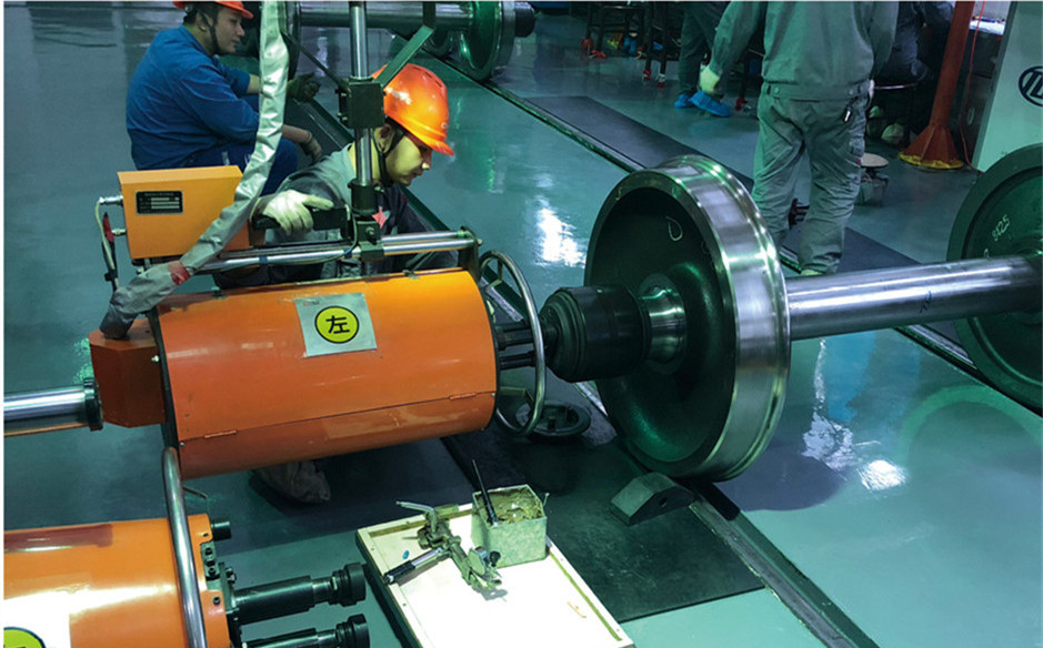 RD2/RE2型軸端工位智能擰緊機