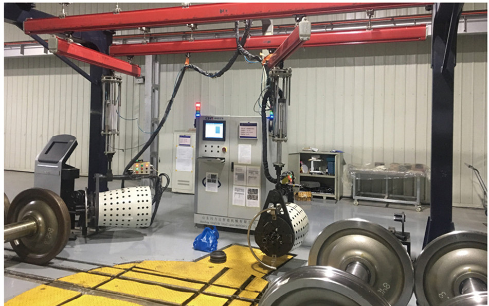 出口車型軸端工位智能擰緊機