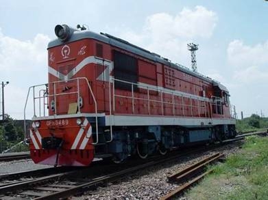 東風7型內燃機車