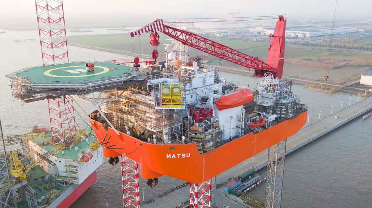 94.2米自升自航式多用途平台