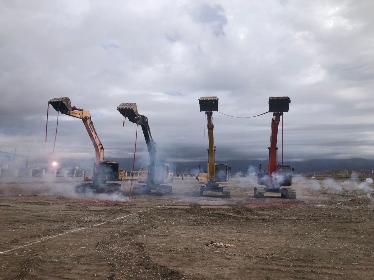 德令哈項目開工